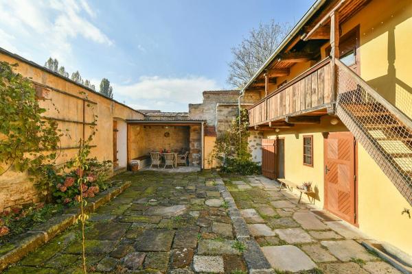 Woonhuis te koop in Tsjechi - Centraal Bohemen - Trebiz -  297.500