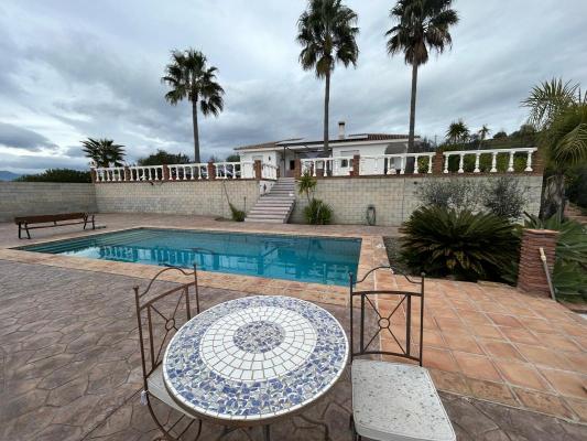 Bungalow te koop in Spanje - Andalusi - Mlaga - Guaro -  650.000