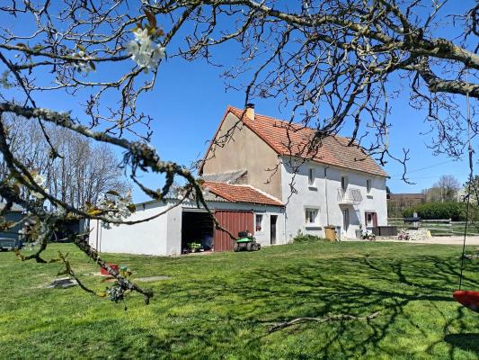 Frankrijk ~ Auvergne ~ 63 - Puy-de-Dme - Maison de Campagne