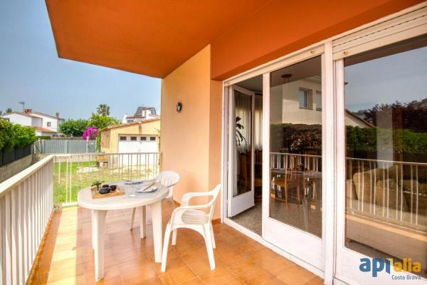 Appartement te koop in Spanje - Cataloni - Costa Brava - Sant Antoni De Calonge -  295.000