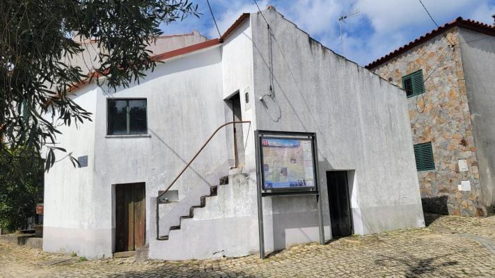 Portugal ~ Castelo Branco ~ Oleiros - Hoekwoning