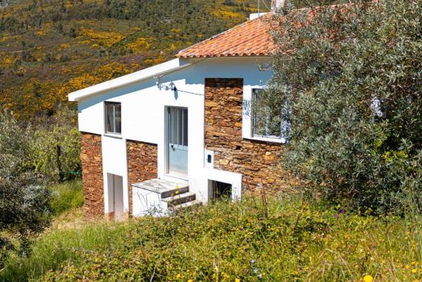 Woonhuis te koop in Portugal - Castelo Branco - Oleiros - Estreito-Vilar Barroco -  110.000