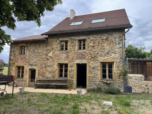 Frankrijk ~ Bourgogne ~ 71 - Sane-et-Loire - Maison en pierre