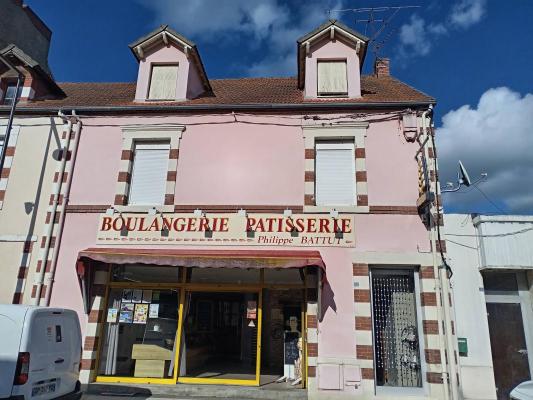 Frankrijk ~ Auvergne ~ 63 - Puy-de-Dme - Woon-/Werkwoning