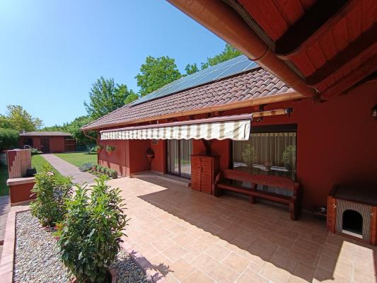 Hongarije ~ Budapest (Omgeving) ~ Pest - Woonhuis