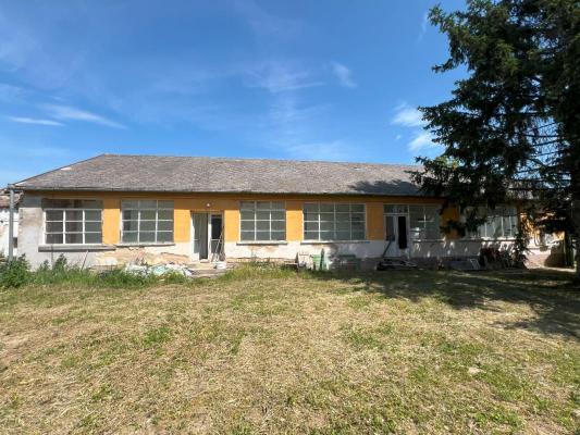 Hongarije ~ Pannonia (West) ~ Baranya (Pcs) - (Woon)boerderij