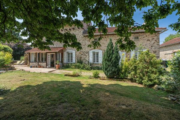 Frankrijk ~ Limousin ~ 87 - Haute-Vienne - Maison en pierre