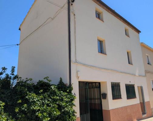 Spanje ~ Cataloni ~ Tarragona ~ Binnenland - Stadswoning