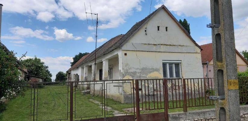 Hongarije ~ Pannonia (West) ~ Baranya (Pcs) - Landhuis