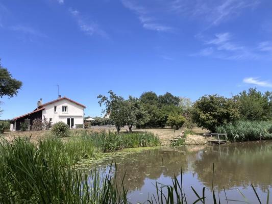Frankrijk ~ Aquitaine - Woonhuis