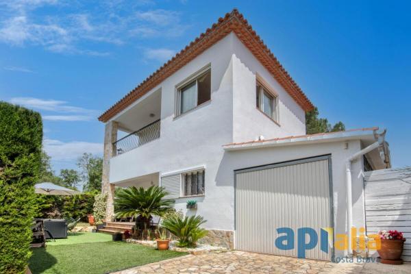 Spanje ~ Cataloni ~ Gerona ~ Costa Brava ~ Kust - Villa