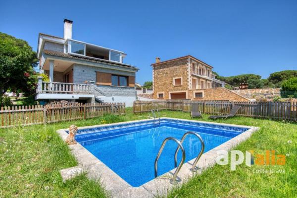 Spanje ~ Cataloni ~ Gerona ~ Costa Brava ~ Kust - Villa
