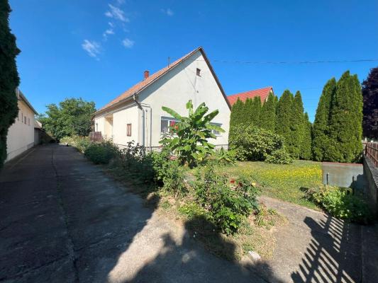 Hongarije ~ Pannonia (West) ~ Baranya (Pcs) - Woonhuis