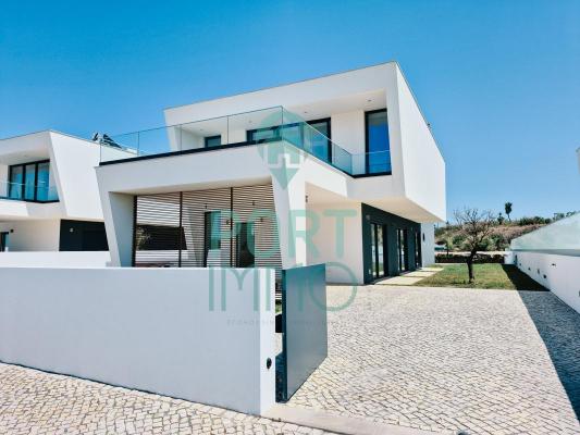 Portugal ~ Centro ~ Leiria ~ Alcobaa - Villa