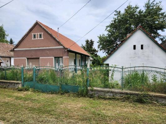 Hongarije ~ Zuid: Pcs & Villny ~ Baranya (Pcs) - (Woon)boerderij