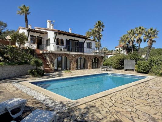 Chalet te koop in Spanje - Cataloni - Costa Brava - Sant Feliu De Guixols -  649.000