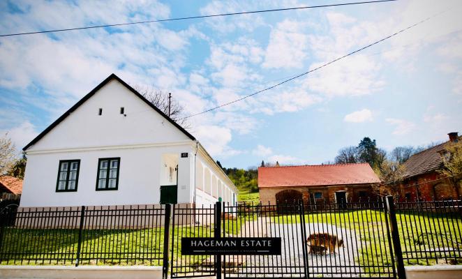 Hongarije ~ West & Balatonmeer ~ Somogy (Kaposvár) - Woonhuis