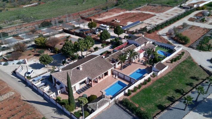 Spanje ~ Valencia (Regio) ~ Alicante (prov.) ~ Binnenland - Meergezinswoning