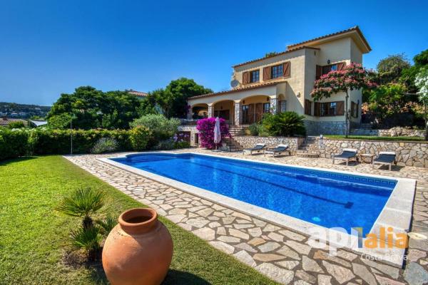 Spanje ~ Cataloni ~ Gerona ~ Costa Brava ~ Kust - Chalet