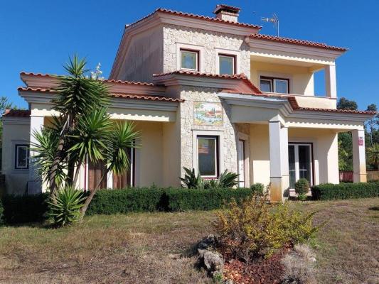 Portugal ~ Leiria - Villa