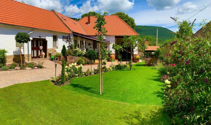 Hongarije ~ Zuid - P�cs en Vill�ny ~ Somogy (Kaposv�r) - (Woon)boerderij