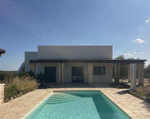 Itali ~ Apuli - Villa
