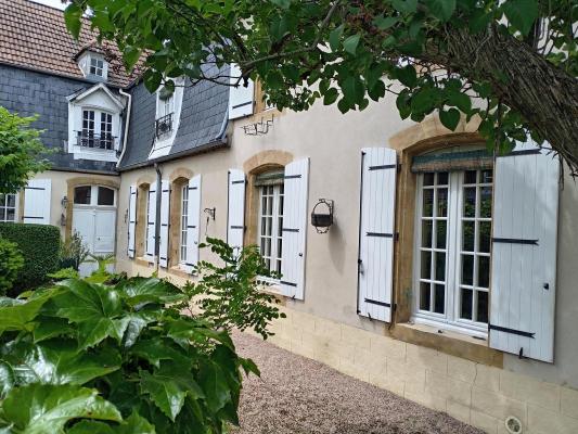 Frankrijk ~ Auvergne ~ 63 - Puy-de-D�me - Halfvrijstaand