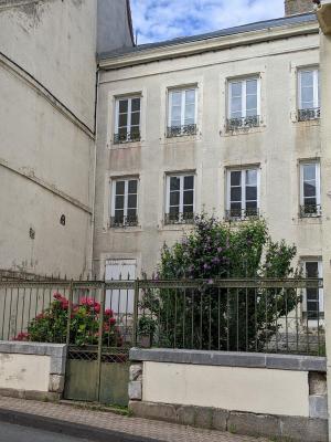 Frankrijk ~ Auvergne ~ 63 - Puy-de-Dme - Herenhuis