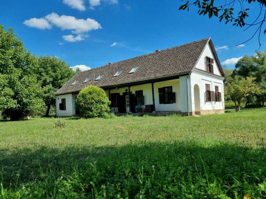 Hongarije ~ Zuid - P�cs en Vill�ny ~ Baranya (P�cs) - (Woon)boerderij