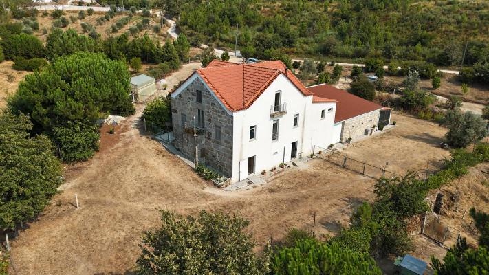 Portugal ~ Coimbra ~ Oliveira do Hospital - Woonhuis