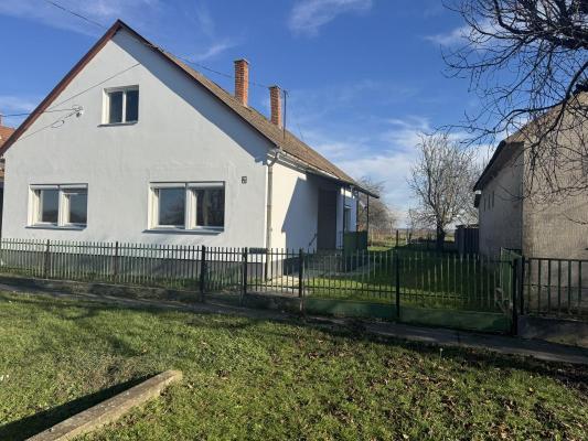 Hongarije ~ Zuid: Pcs & Villny ~ Baranya (Pcs) - Woonhuis