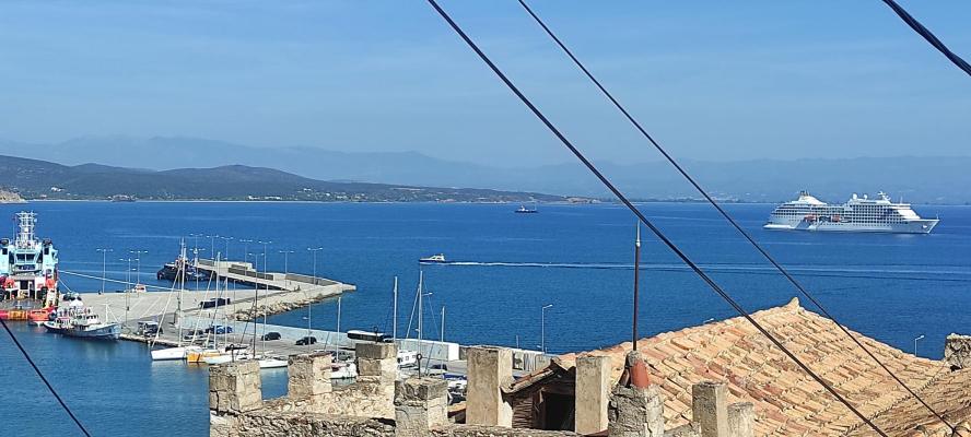 Griekenland ~ Peloponnese - Meergezinswoning