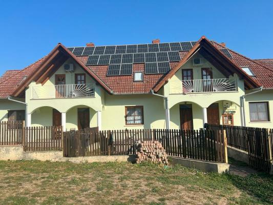 Hongarije ~ Zuid - P�cs en Vill�ny ~ Baranya (P�cs) - Woonhuis