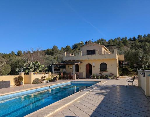 Spanje ~ Cataloni� ~ Tarragona ~ Binnenland - Landhuis Finca