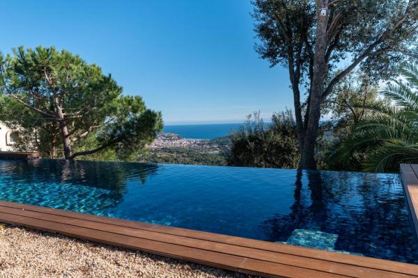 Spanje ~ Cataloni� ~ Girona ~ Costa Brava ~ Kust - Villa