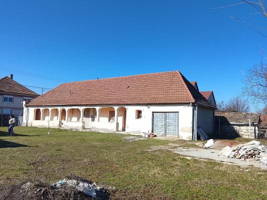 Hongarije ~ Noord - Eger en Tokaj ~ Heves (Eger) - Landhuis