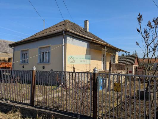 Hongarije ~ Noord - Eger en Tokaj ~ Borsod-Aba�j-Zempl�n - Woonhuis