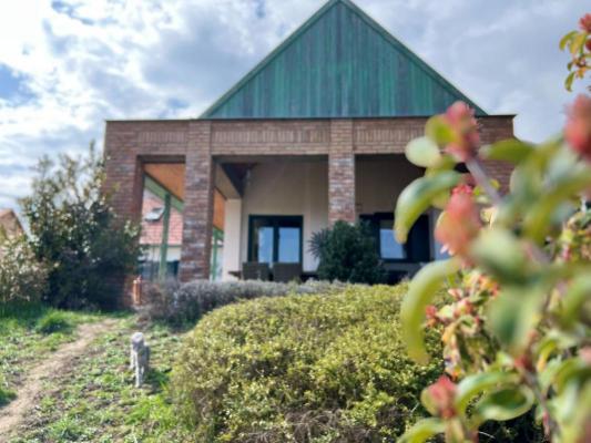 Hongarije ~ Zuid - P�cs en Vill�ny ~ Baranya (P�cs) - (Woon)boerderij