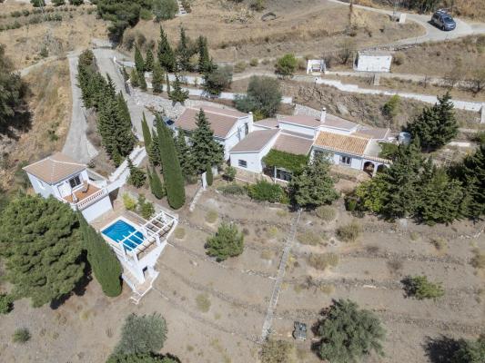Spanje ~ Andalusi� ~ M�laga ~ Binnenland - Landhuis Finca