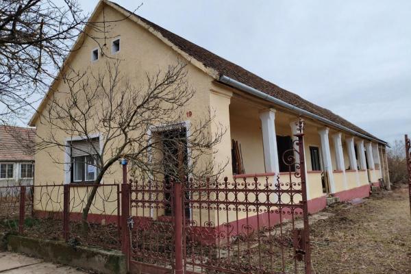 Hongarije ~ Zuid - P�cs en Vill�ny ~ Baranya (P�cs) - Renovatie-object