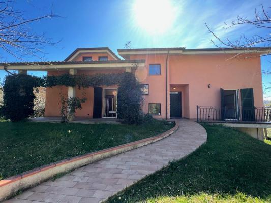 Itali� ~ Marken / Marche - Villa