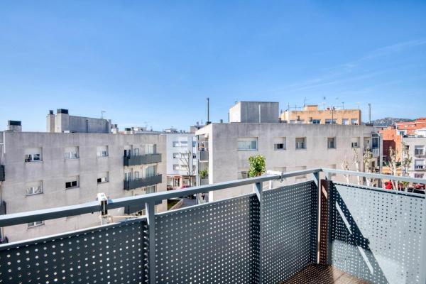 Appartement te koop in Spanje - Cataloni� - Costa Brava - Sant Feliu De Guixols - � 235.000