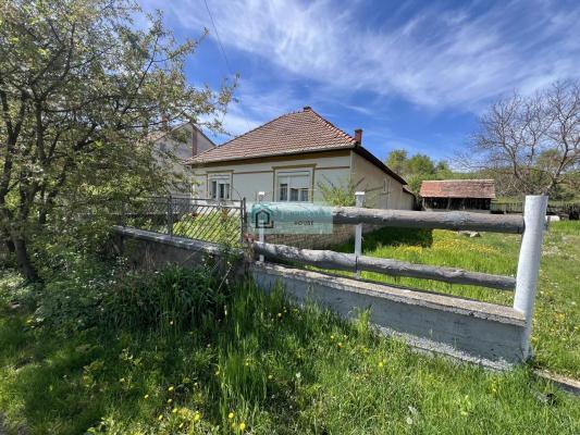 Hongarije ~ Noord - Eger en Tokaj ~ Borsod-Aba�j-Zempl�n - Woonhuis