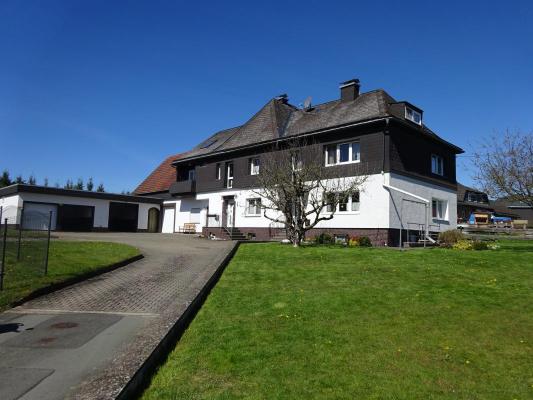 Duitsland ~ Nordrhein-Westfalen ~ Sauerland - (Woon)boerderij