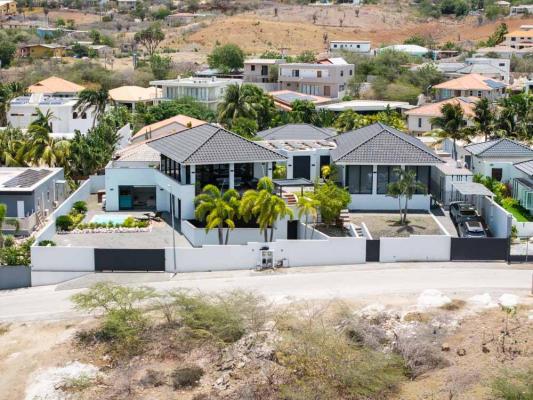Antillen ~ Cura�ao - Villa