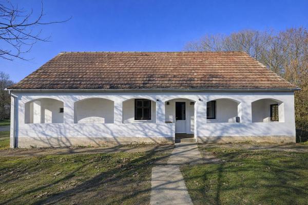 Hongarije ~ Zuid - Pécs en Villány ~ Baranya (Pécs) - Landhuis