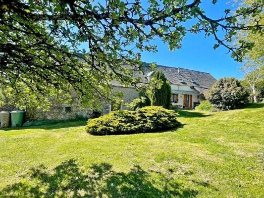Frankrijk ~ Bourgogne ~ 89 - Yonne - Maison en pierre