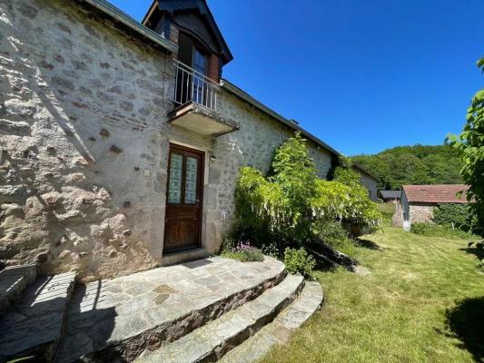 Frankrijk ~ Bourgogne ~ 58 - Nièvre - Maison en pierre