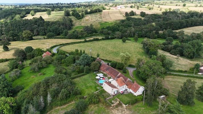 Maison de Campagne te koop in Frankrijk - Auvergne - Puy-de-Dôme - Moureuille - € 248.000