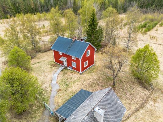 Zweden ~ Norrland (NOORD) ~ Västernorrlands län - (Woon)boerderij